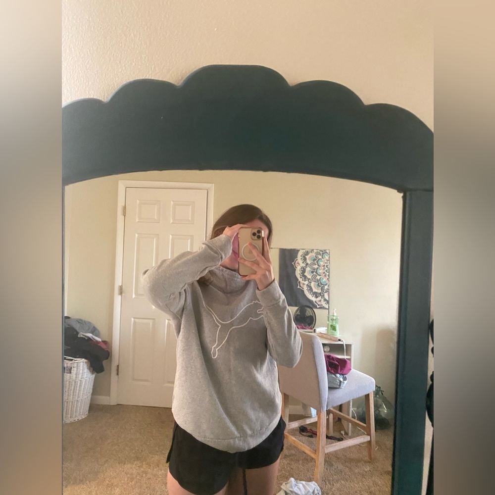grey and white puma hoodie